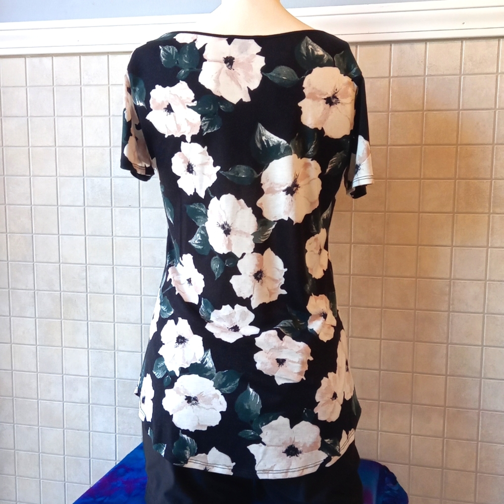 Dynamite floral shirt - Picture 3 of 5